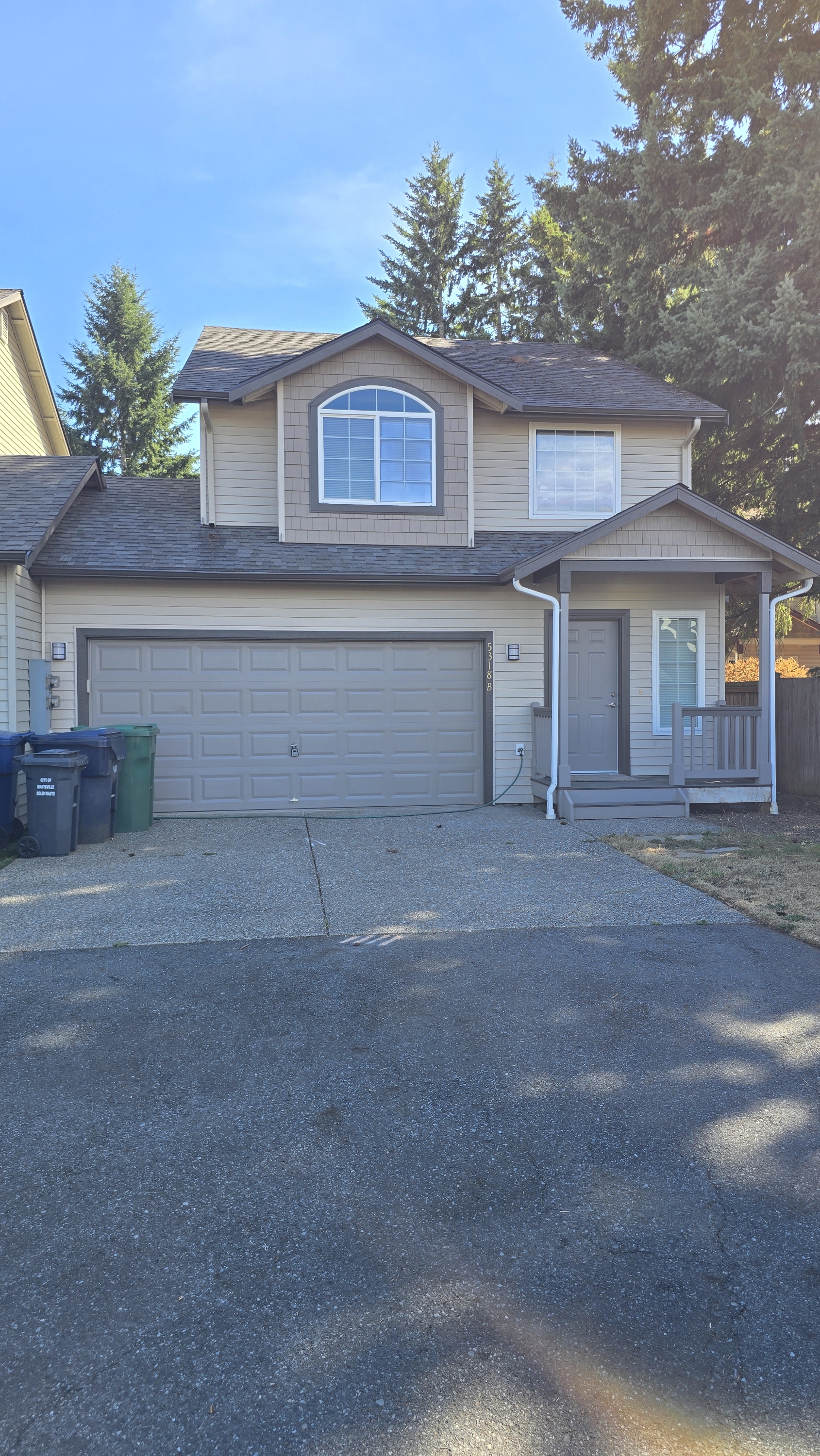 5318 108th ST NE - B